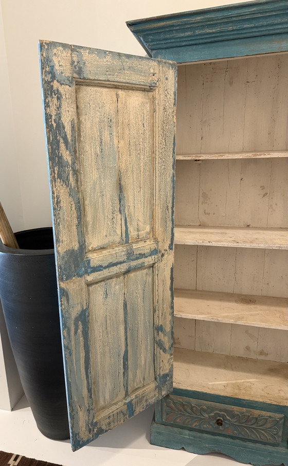 Image 1 of Vintage blauwe handgemaakte Indiase kast