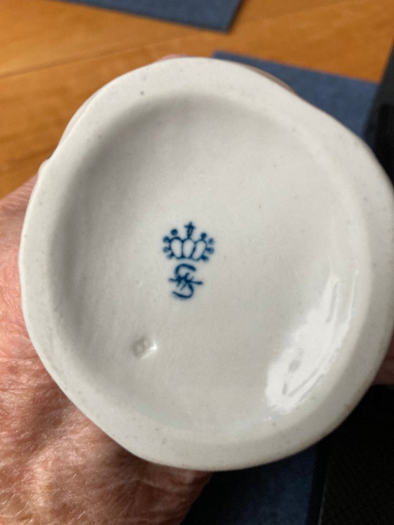 Image 1 of Figurine en porcelaine du Cavalier de la Rose