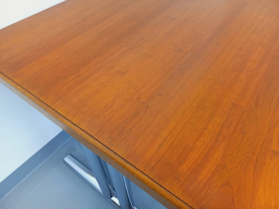 Image 1 of Scrivania vintage in legno di noce e metallo cromato degli anni '70