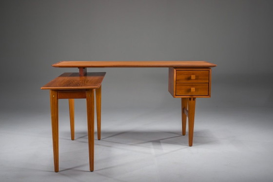 Escritorio de teca en forma de L Mid-Century Modern, años 70 – Wood (photo 2 of 18)