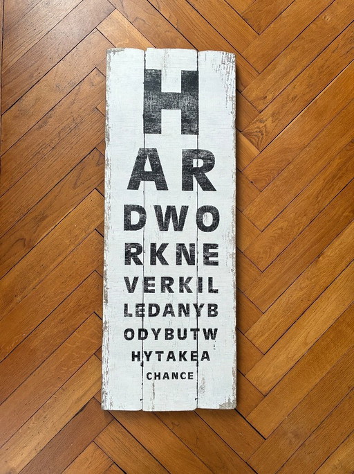 Decorazione murale con pittura oculista