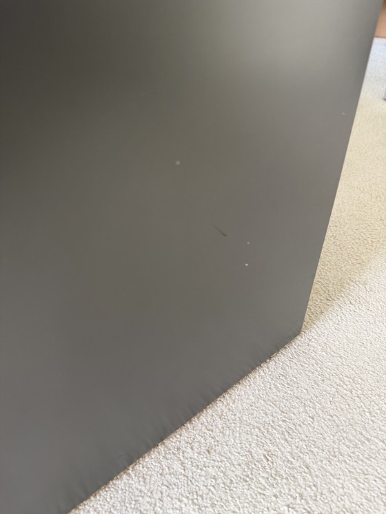 Image 1 of Leolux Cyclo coffee table, grey