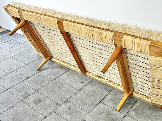 raro letto da giorno danese moderno in noce e canna disegnato da Ib Kofod Larsen – unknown, Letti da giorno (photo 11 of 11)