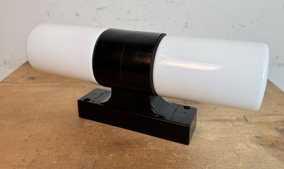 Image 1 of Applique industriale in bachelite marrone con vetro opalino, anni '60