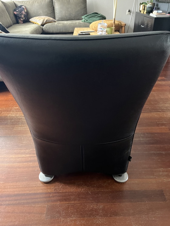 Image 1 of Montis Loge Sessel mit passendem schwarzem Fußhocker