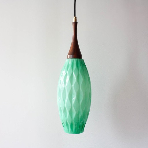 Suspension vintage portugaise en verre opalin turquoise des années 1960