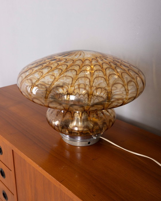 Image 1 of Lampada da tavolo vintage anni '70 in vetro di Murano color ambra, design italiano.