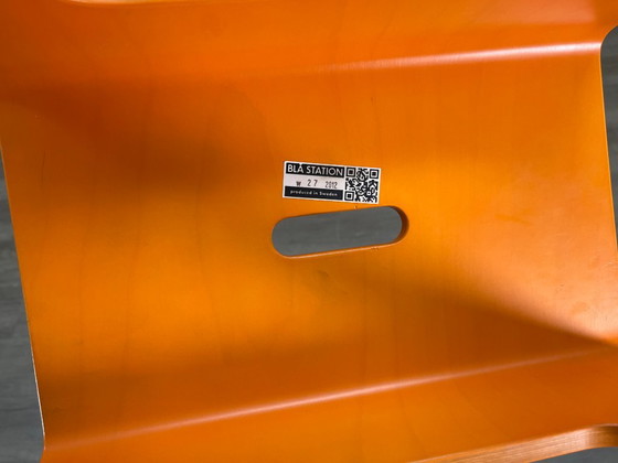 Blå Station Bimbo Hocker – Oranges Holz | Osko + Deichmann – Wood (photo 5 of 5)