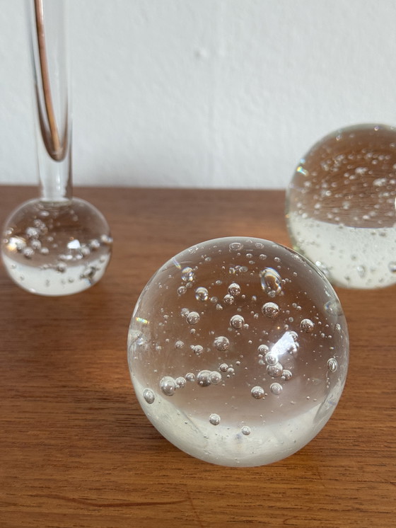 Image 1 of Bubble-Glas-Set: einzelne Blumenvase + 2 Briefbeschwerer – minimalistisch & skulptural