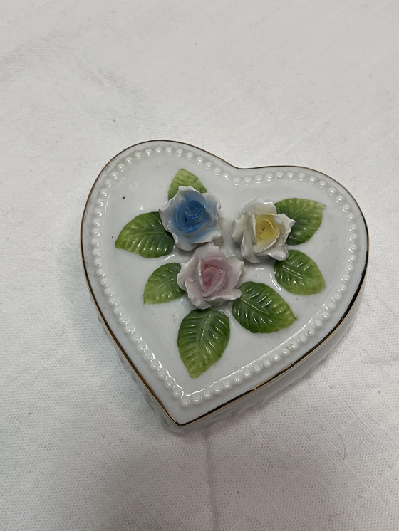 Image 1 of Klein hartvormig porseleinen decoratieve bloemen suikerpot sieradendoosje