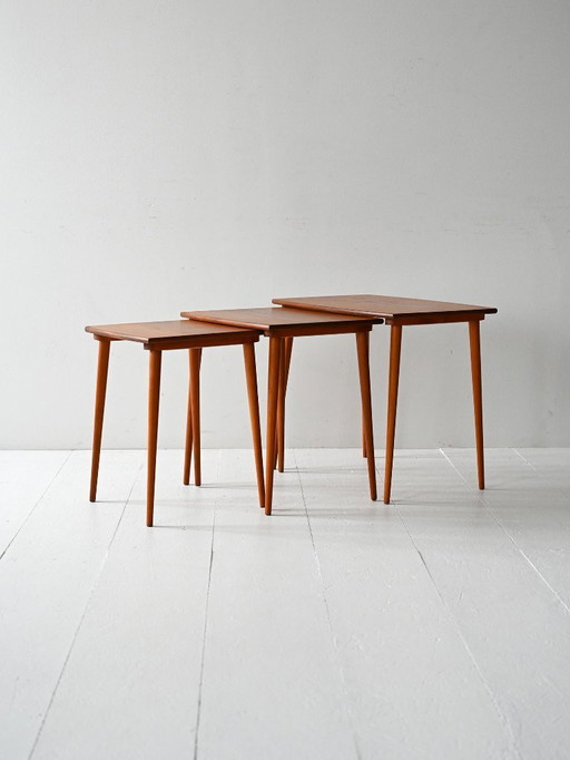 Scandinavian Coffee Tables with Sliding Nesting