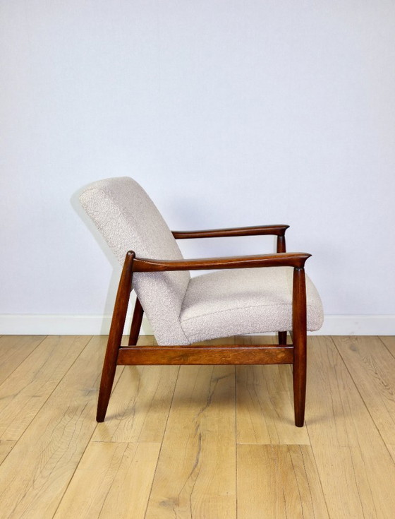 Image 1 of Fauteuil GFM-64, design Edmund Homa des années 70, tissu bouclé beige - 2 exemplaires disponibles