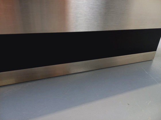 Image 1 of Vintage Willy Rizzo salontafel uit de jaren 70, gemaakt van geborsteld aluminium en zwart laminaat.