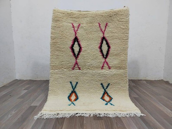 White Berber rug with decoration, 250cm x 150cm – Rugs & carpets, Wool (photo 10 of 10)