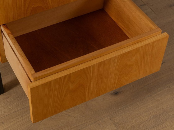 Image 1 of Tocador de los años 60 con cajones