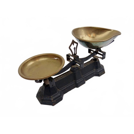 Image 1 of Balance ancienne en fonte