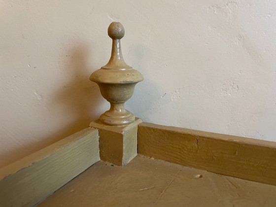 Image 1 of Credenza angolare del XIX secolo Credenza da cucina con ante sferiche