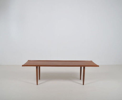 Dänischer Couchtisch mit erhöhter Kante, 1960er Jahre