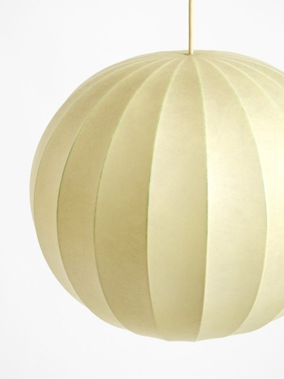 Image 1 of Beautiful round Cocoon pendant lamp in very good original vintage condition from the 1960s