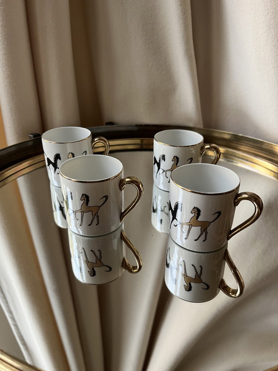 Image 1 of Set di 4 tazzine da caffè espresso vintage in porcellana francese con motivo a cavallo dorato, anni '70, stile metà secolo.
