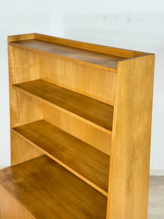 Image 1 of Mobile Hellerau vintage / Credenza alta di metà secolo / Cassettiera / Serie 602 Senesche