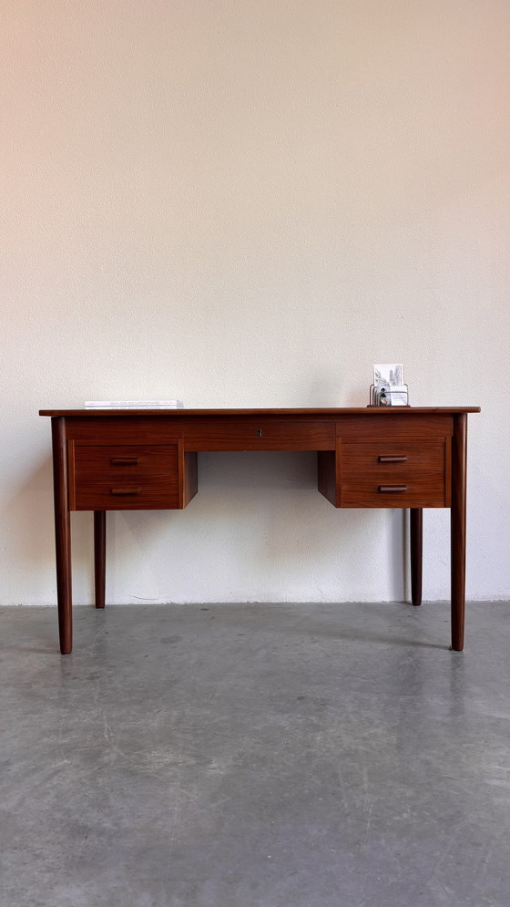 Image 1 of Vintage Deens bureau teak
