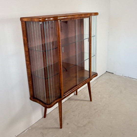 Vetrina vintage con ante in vetro – Noce caldo e stile Art Déco – Anni '50 – Vetrine, Wood (photo 4 of 13)