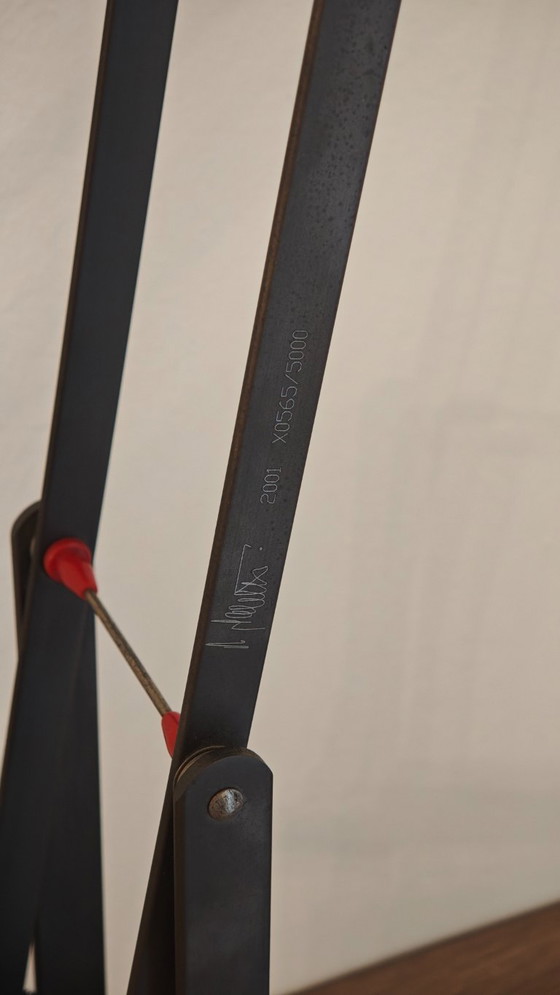 Artemide Tizio Titanium Limited Edition Lamp – Desk lamps, Plastic, Aluminium (photo 9 of 13)