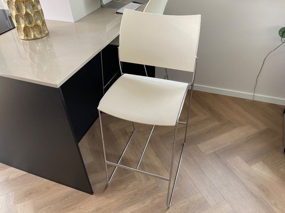 Tabourets de bar Casala Curvy (2) - Assise Blanche – Plastic (photo 5 of 10)