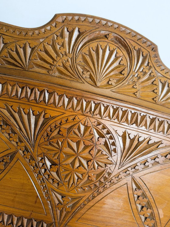 Porte-revues mural ancien en bois sculpté à la main, style art populaire – Wood (photo 6 of 17)