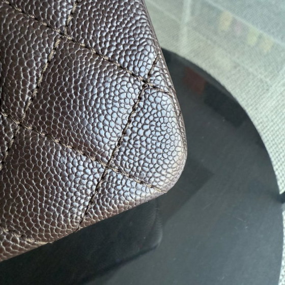 Image 1 of Chanel 2.55 Reissue 226 - 28 cm Gestepptes Caviar-Leder Dunkelbraun Silberne Hardware Serie 14