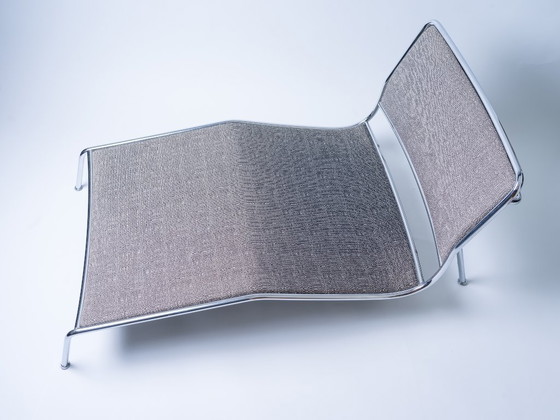 Image 1 of Poltrona Living Divani Frog Lounge – Piero Lissoni (Tessuto grigio / Cromo)