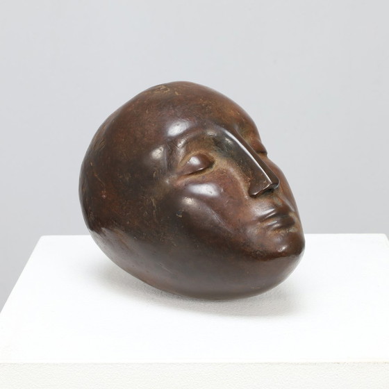 Image 1 of Sculpture en bronze - Tête abstraite, 20e siècle