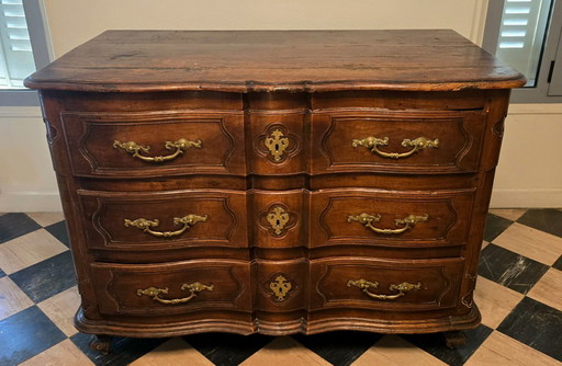 Crossbow chest of drawers in solid walnut, Louis XIV period – early 18th century