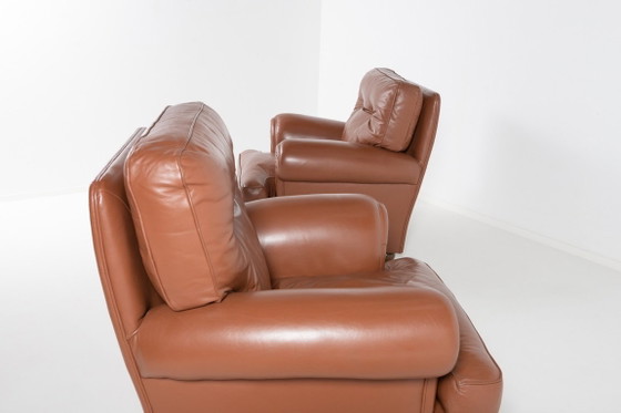 Image 1 of Paire de fauteuils club en cuir marron des années 1970, Italie