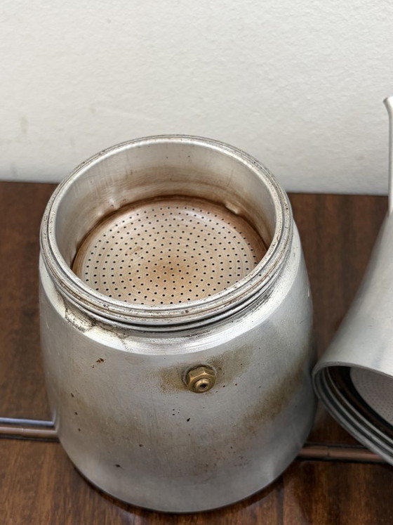 Grote vintage Italiaanse aluminium percolator – Keukenaccessoires, Kunststof (photo 7 of 10)