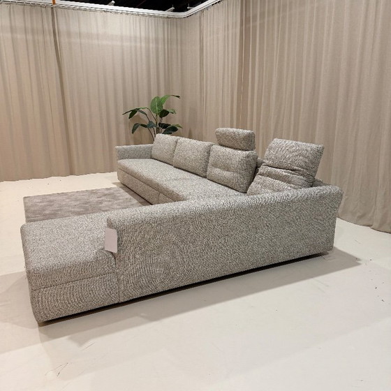 Image 1 of Le canapé d'angle Bas avec fonction relaxation de Moome