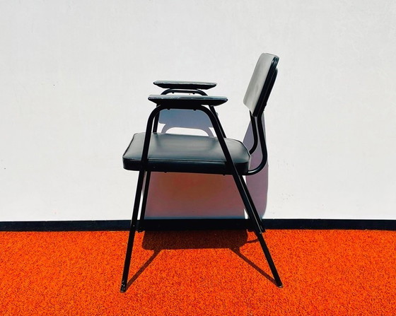 Image 1 of Chaise Meurop de Pierre Guariche. Vintage années 60