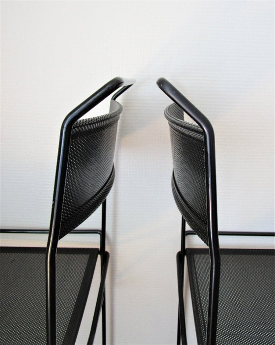 paire chaises métal perforé acier années 80 – Chaises de salle à manger, Metal (photo 17 of 19)