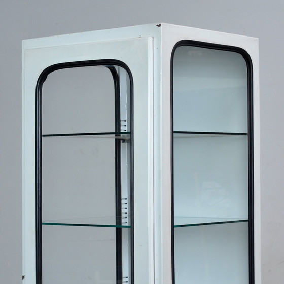 Image 1 of Medizinisches Kabinett aus Eisen und Glas, 1970er Jahre
