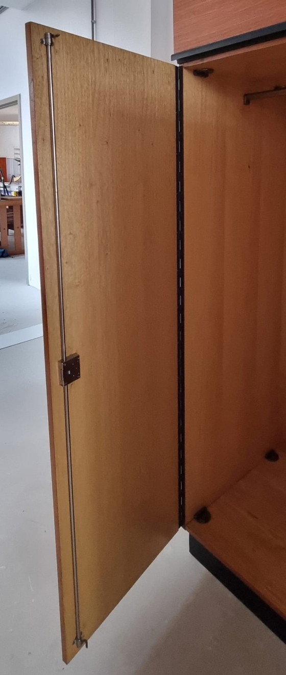 Mid Century Kleiderschrank – Kleiderschränke, Wood (photo 15 of 30)