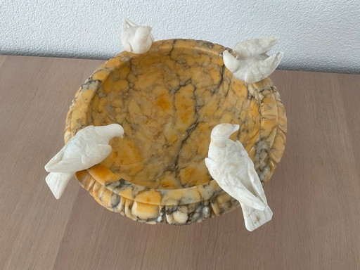 Vintage italienisches Vogelbad aus Alabaster mit 4 Vögeln