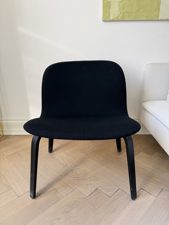 Image 1 of MUUTO Poltrona imbottita Visu