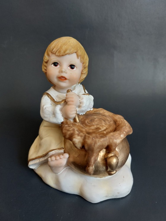 Image 1 of Figurines Seneca en polystone fabriquées à la main