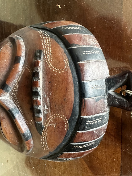 Image 1 of Petit masque Africain en bois sculpté début XX e siècle