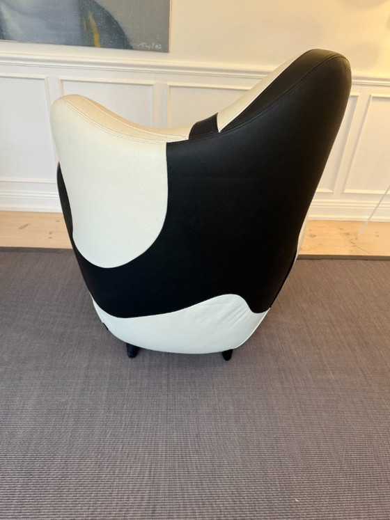 Image 1 of Fauteuil Alessandra original de Moroso par Javier Mariscal - Cuir noir et blanc