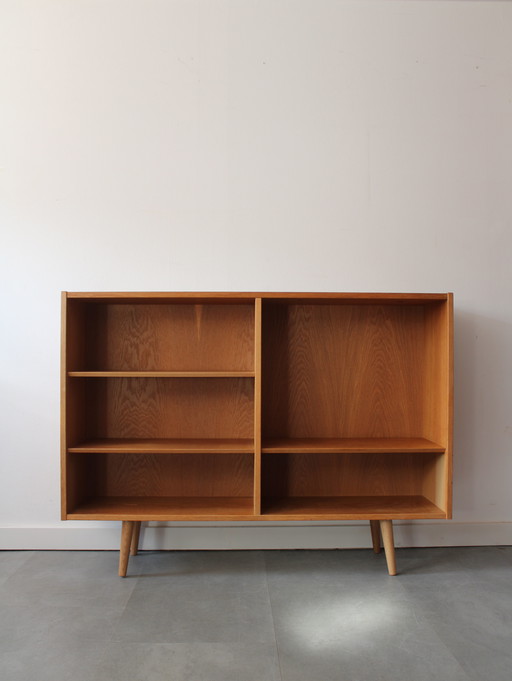 Vintage Danish bookcase in oak by Brouer Møbelfabrik