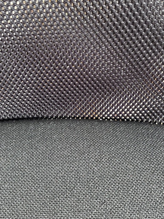 Image 1 of lot de 27 ChaiseS bureau réunion-visiteurs empilable maille noire/tissu.