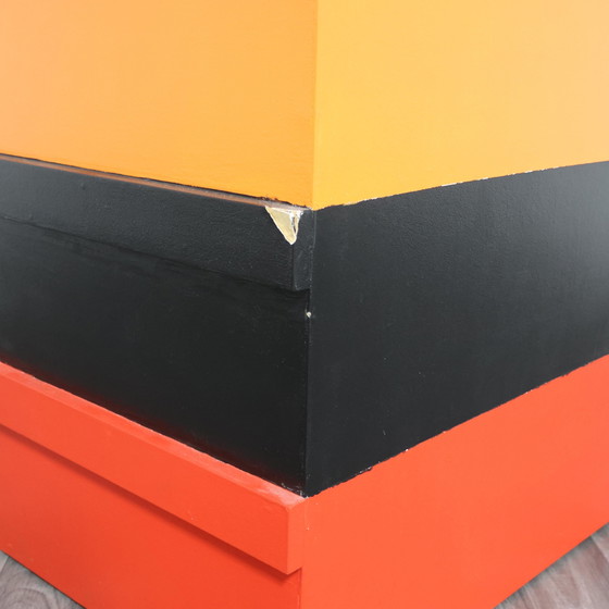 Image 1 of Scarpiera Sneakers A Forma Di Scatole Design Anni 2000