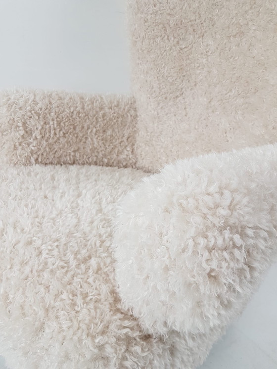 Image 1 of Artifort oorfauteuil Poltrona color crema teddy pluche finta pecora